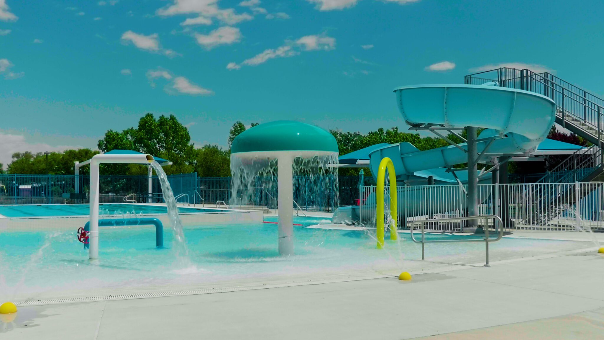 BernCo Celebrates Grand Reopening Of Los Padillas Aquatic Center KOB Com   Los Padillas Aquatics Interior 2048x1152 